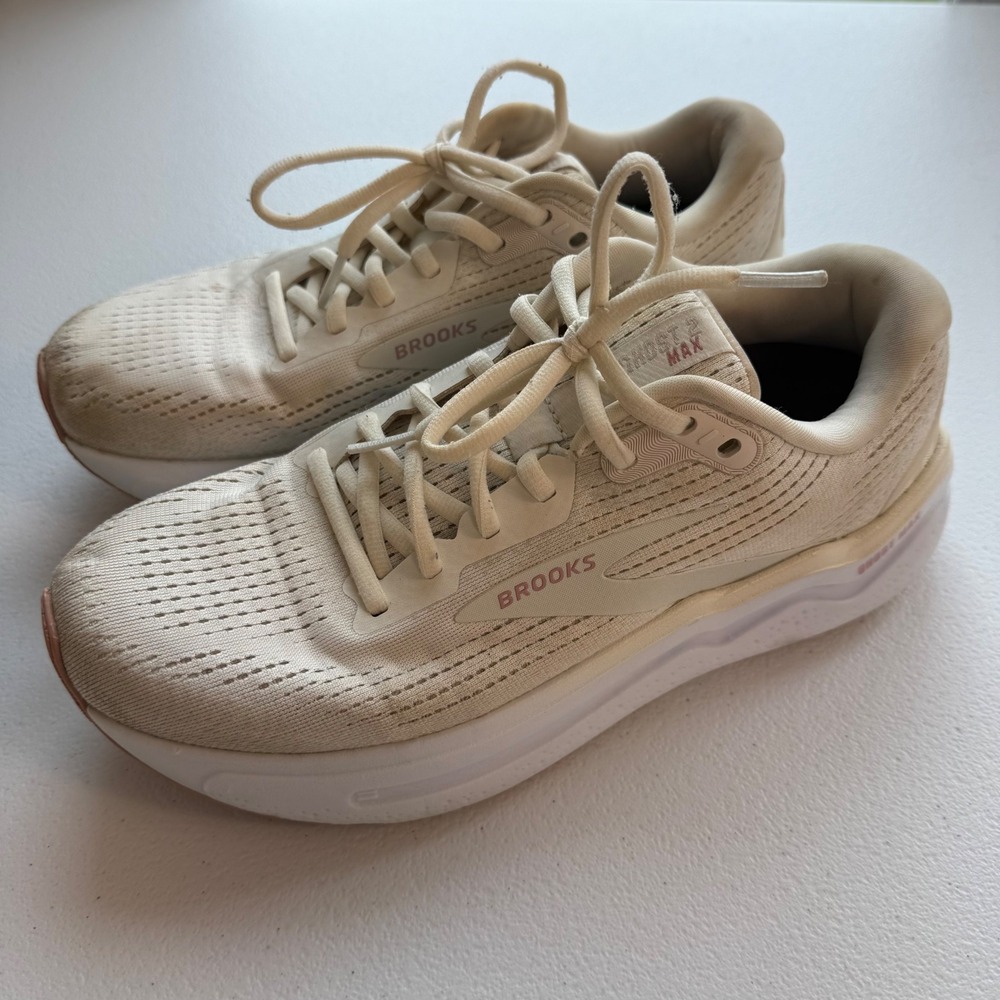 Brooks Ghost Max 2 Womens Running Shoes Cream Pink 1204201B190 Size 9